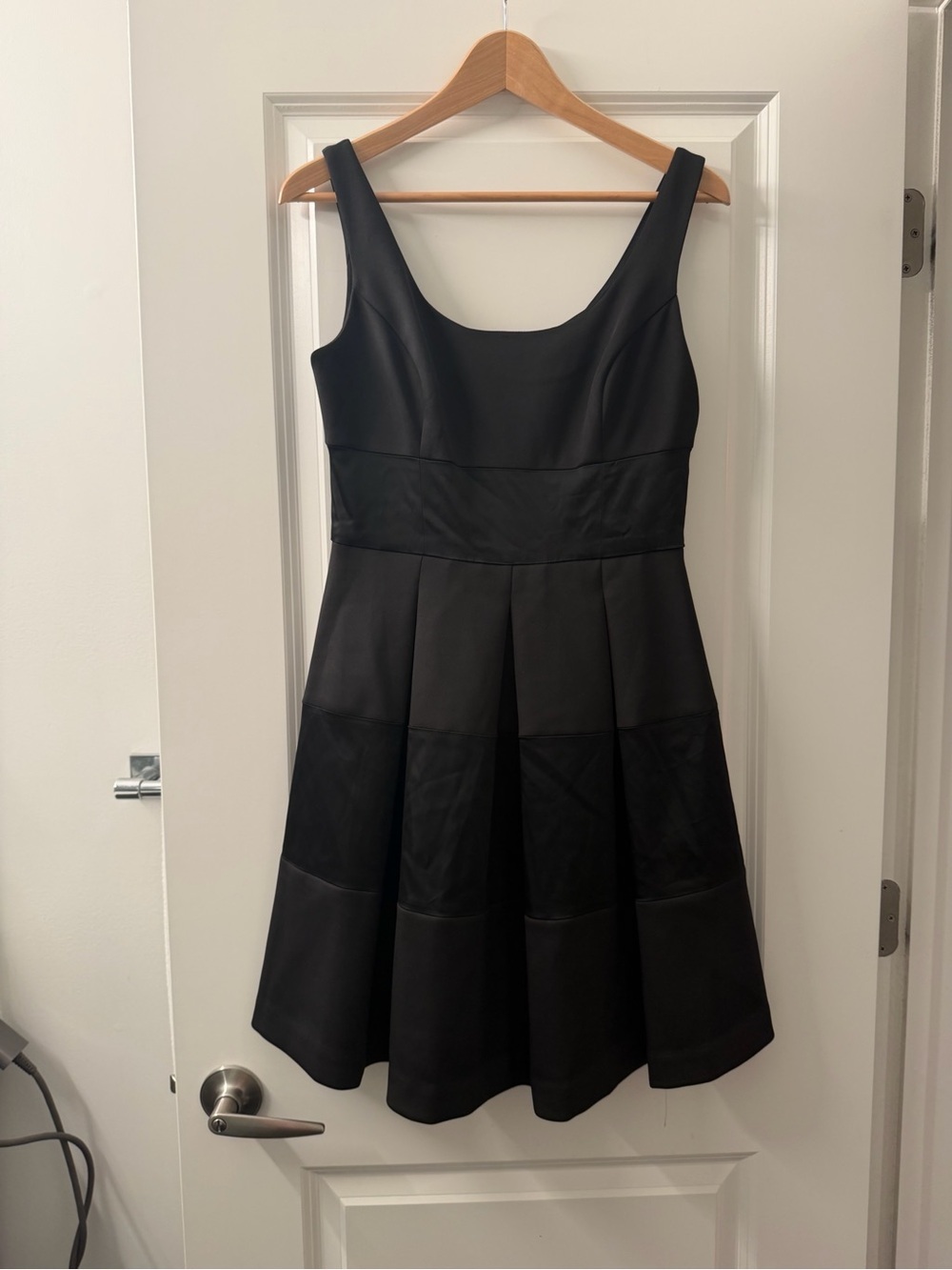Lauren Ralph Lauren Black Paneled Sleeveless Midi Dress